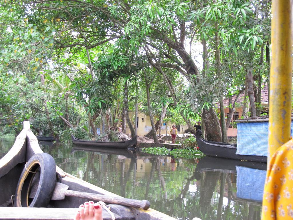 Paradise Inn Guest House Alappuzha Εξωτερικό φωτογραφία